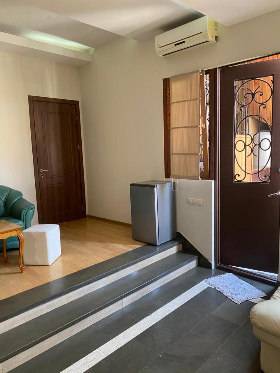 K17 Mini Hotel 第比利斯 外观 照片